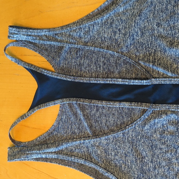 Nike Dri-fit tank - Picture 4 of 5